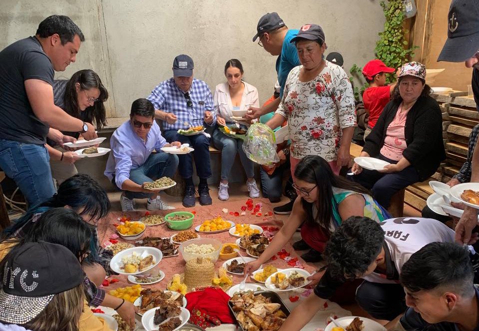 💙❤️ Gracias a la hermosa gente de Quituiña, Paccha, por esa pampamesa llena de ideas y planes a mediano y largo plazo. Juntos vamos por el #Azuay que merecemos.