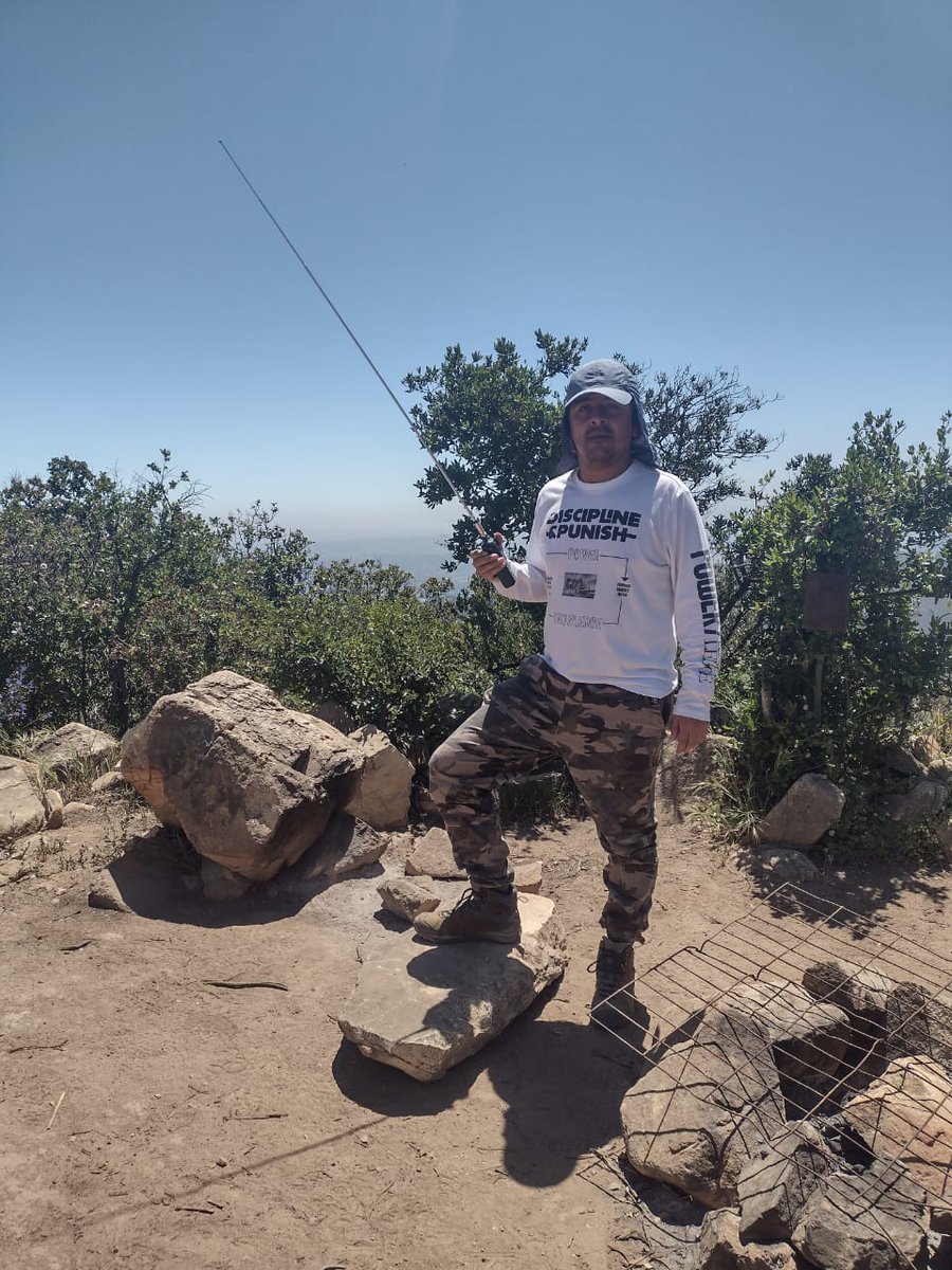 ce2ecf's tweet image. Desde el cerro Mauco en VHF con Ic-v8 #icom #madeinjapan ful contacto 73! #radioaficionados #hamradio #dx #chile #radioaficion