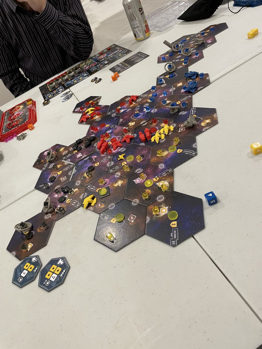 Enjoyed an epic game of Eclipse Second Dawn this weekend. Such a good game, and good times shared.