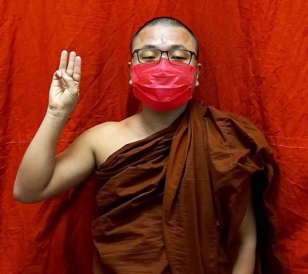 The military council arrested Ashin Kalyana, a leading monk of the Sangha Union (Mandalay) at around 5:00 p.m. on October 30. 
#WhatsHappeningInMyanmar 
rfa.org/burmese/news/t…
