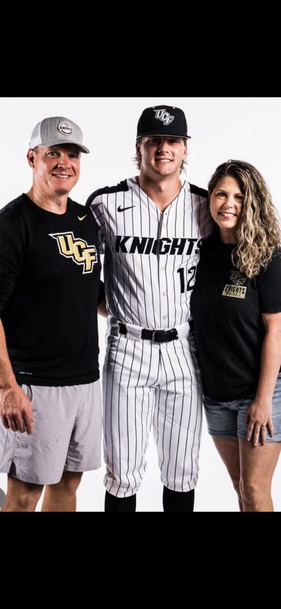 _CHSBASEBALL_'s tweet photo. Our guy @joshfernald and his family on his official visit to @UCF_Baseball ! This kid has such a bright future ahead of him. Expecting a big year from this โ23 Tiger! #TigerPride #TigerThat #UCFKnights #UCFCommit https://t.co/7H58wPGIG8