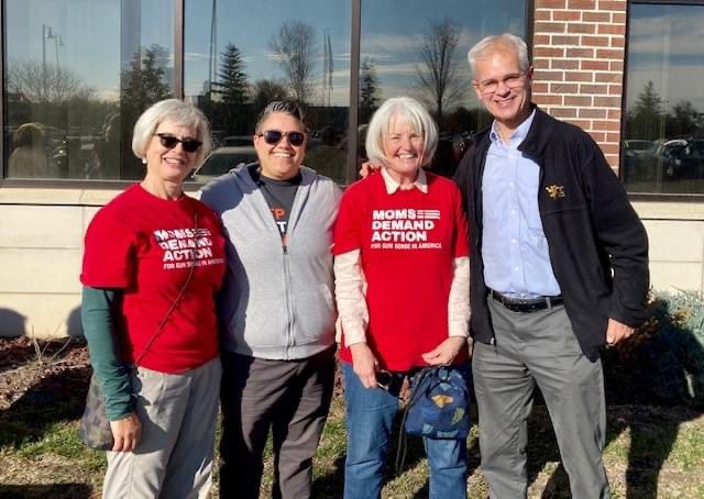 It was a beautiful day to talk about voting and gun sense in America. #Moms Demand Action @brioncurran @VoteBetty @JohnMarty
