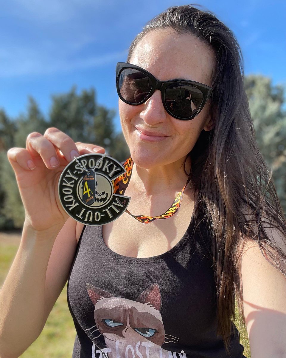 runlikeafoxie's tweet photo. Half Marathon #162 - the Kooky Spooky Half! (In my fav Grumpy Cat shirt 😂) #run #runchat #halfmarathon #runalways #questfor200 https://t.co/Ir7fsdBs0N