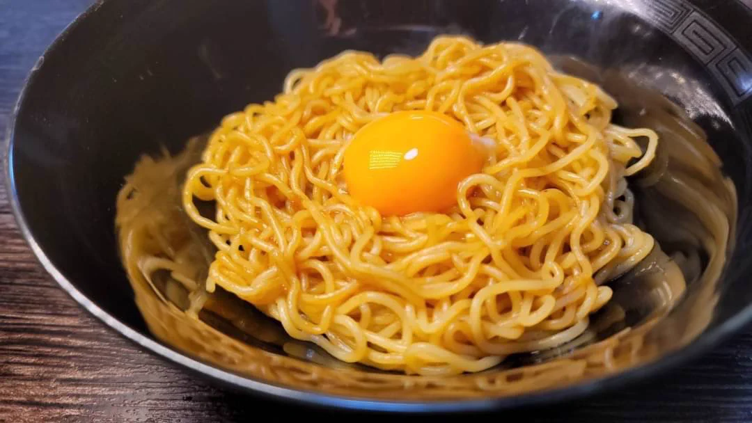 火を使う必要がなくて、すごくお手軽！料理をする気力がないときでも作れそうな「油そば」のレシピ！