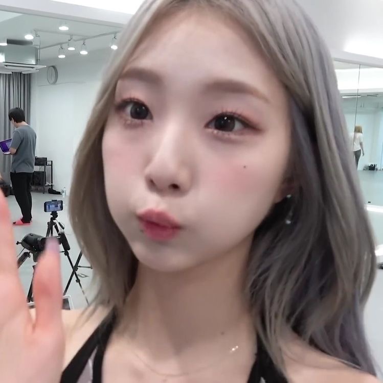 yeojinhours's tweet photo. #여진 #yeojin https://t.co/UbX9udMKo3