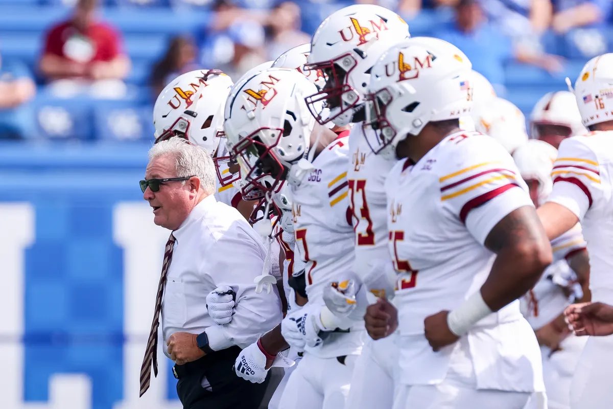 #AGTG after a great conversation
with <a href="/moneymayberry/">Kyle Mayberry</a> am blessed
to receive my 1st offer from the university of Louisiana Monroe <a href="/CoachReed_/">Keenan Reed</a> <a href="/coach_fred/">Kirk Fridrich</a> <a href="/recruit_unionfb/">recruit UNION FB</a> <a href="/PrepRedzoneOK/">Prep Redzone Oklahoma</a>