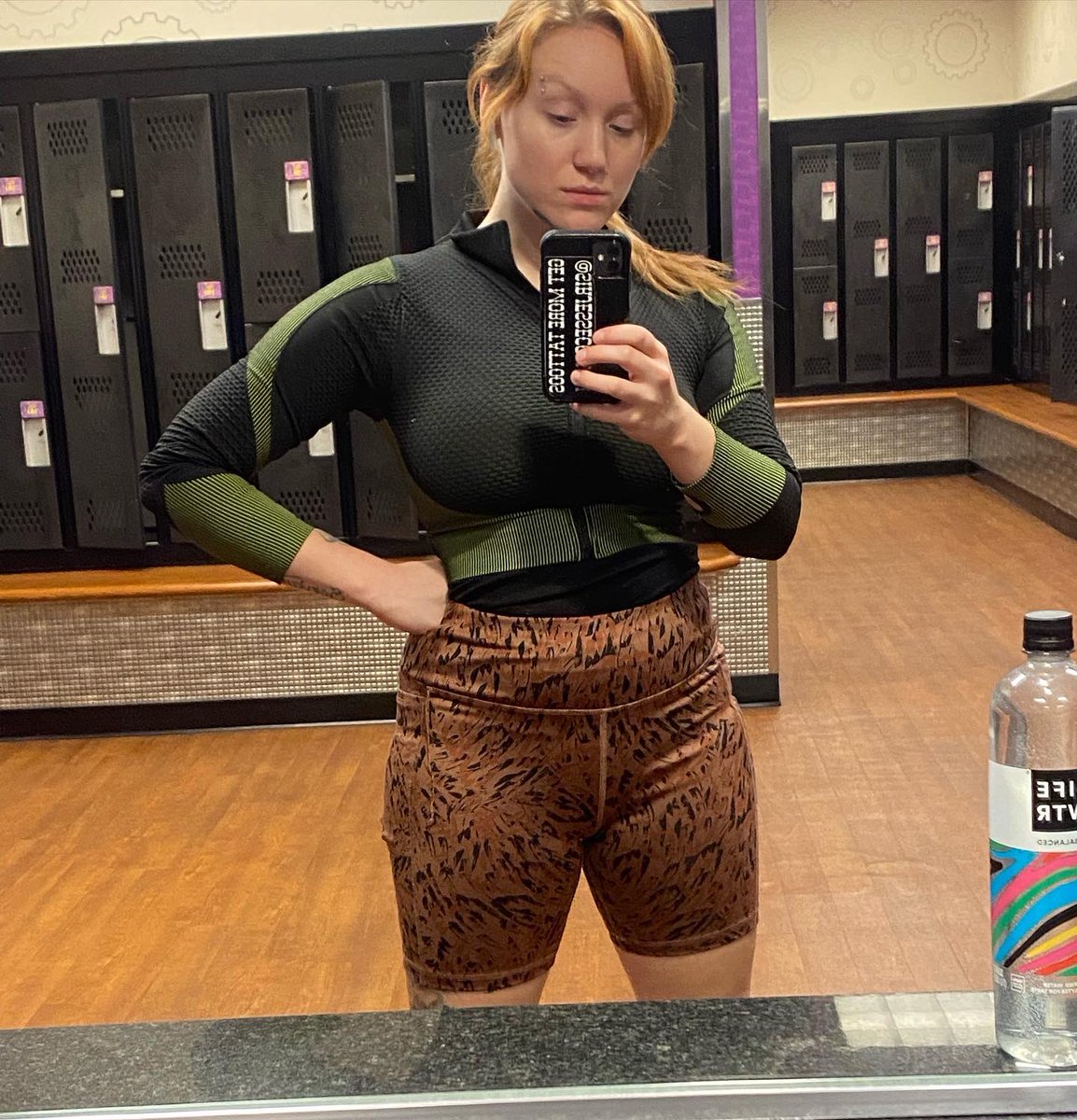 KayleighKann777's tweet photo. I’m only working out so I can sing the #nationalanthem at #detroit #sporting #events #detroitvocalist #pistons #lions how do I get there? @PlanetFitness hosts the stairs I hum scales on 👀✨♥️ #detroitsinger https://t.co/cgDhclL8bR