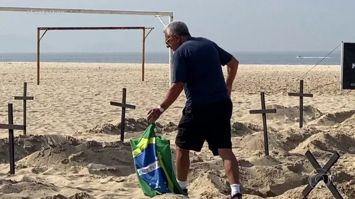Os bolsonaristas dizerem que estão de LUTO chega a ser vergonhoso depois dos 700 mil mortos pela covid-19. Uma tragédia INCAPAZ de sensibilizar essa gente  que pouco se lixou para as vítimas chegando a derrubar homenagens aos que faleceram só pra proteger aquele infeliz.