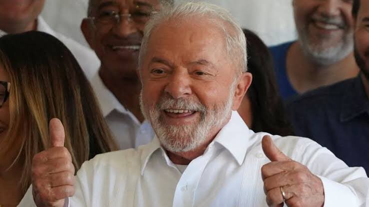برازیل کی صدارت کا انتخاب بائیں بازو کے لولا دی سلوا نے جیت لیا۔ اس کی عالمی سطح پر تمام ساتھیوں کو مبارک باد، فاشسٹ رحجان رکھنے والے برازیلین ٹرمپ، بولسانیرو کو شکست #LulaPresidente2022