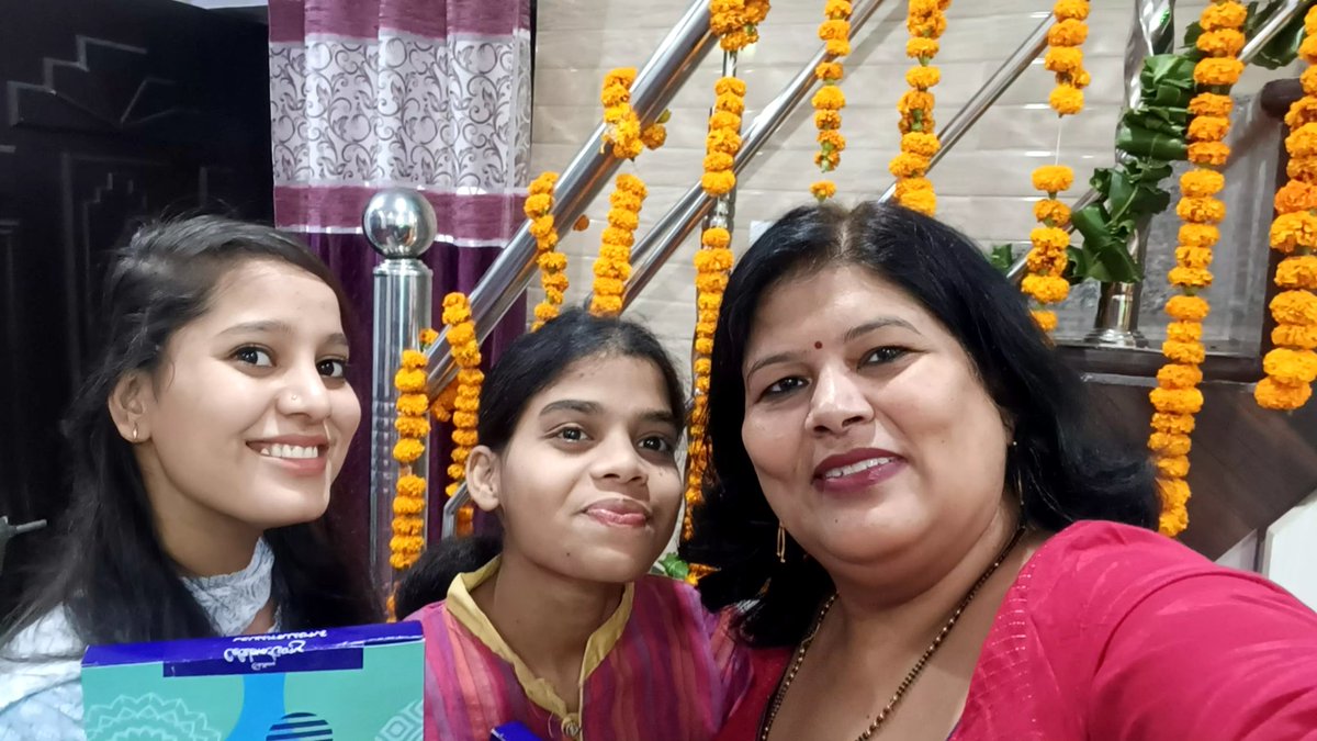 DrPoonam_doe's tweet photo. जिंदगी बहुत खूबसूरत है! जीवन में जो मिला उसको संभाल के रखना खुशी के पलों को हमेशा याद रखना सकारात्मक विचारों को बनाए रखना और नकारात्मक विचारों से दूर रहना जीवन में नई ऊर्जा और संचार का निर्माण कर देता है! हर पल हर दिन नया सा लगने लगता है !
#MondayMotivation
#newhop
@PbpandeyB https://t.co/mEOfUAXra3