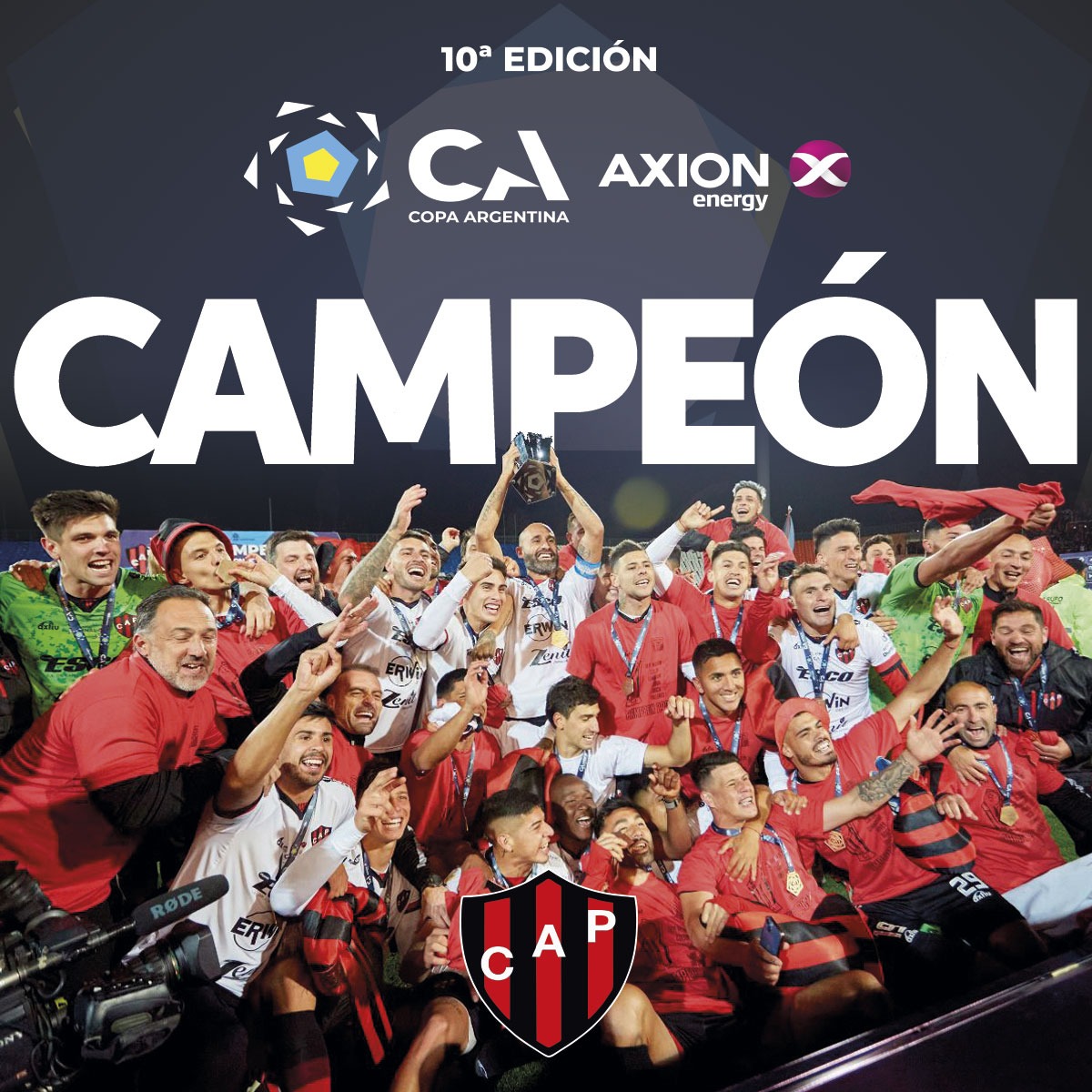 Copa_Argentina's tweet photo. 👏 ¡La décima edición tiene dueño! 👏

#CopaArgentinaAXIONenergy 🏆🇦🇷

#NuestraCopa 🙌 https://t.co/ZSeQnS0Lks