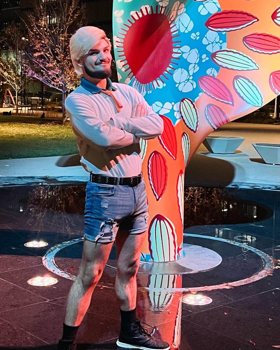 AimlessAaron's tweet image. don’t tell the rest of the gang
                 …but Fred has a secret!🤫 🤫💅