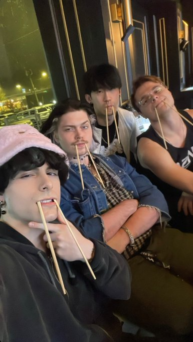 tinney_dancer's tweet photo. Fav photo by far guys 
@birlap_ @nickkmeyer @imnotneek @WholeWheatPete https://t.co/JdsZcPdUME