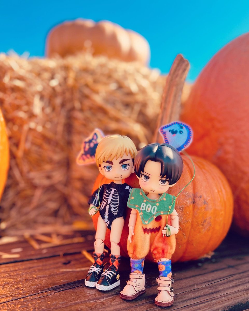 Pumpkin Patch Day!🎃

#eruri #leviackerman #erwinsmith #Nendoroid #Erurifluffmonth #เอรุริ #エルリ <a href="/erurifluffmonth/">eruri fluff month 💗 WILL BE BACK NEXT YEAR</a>