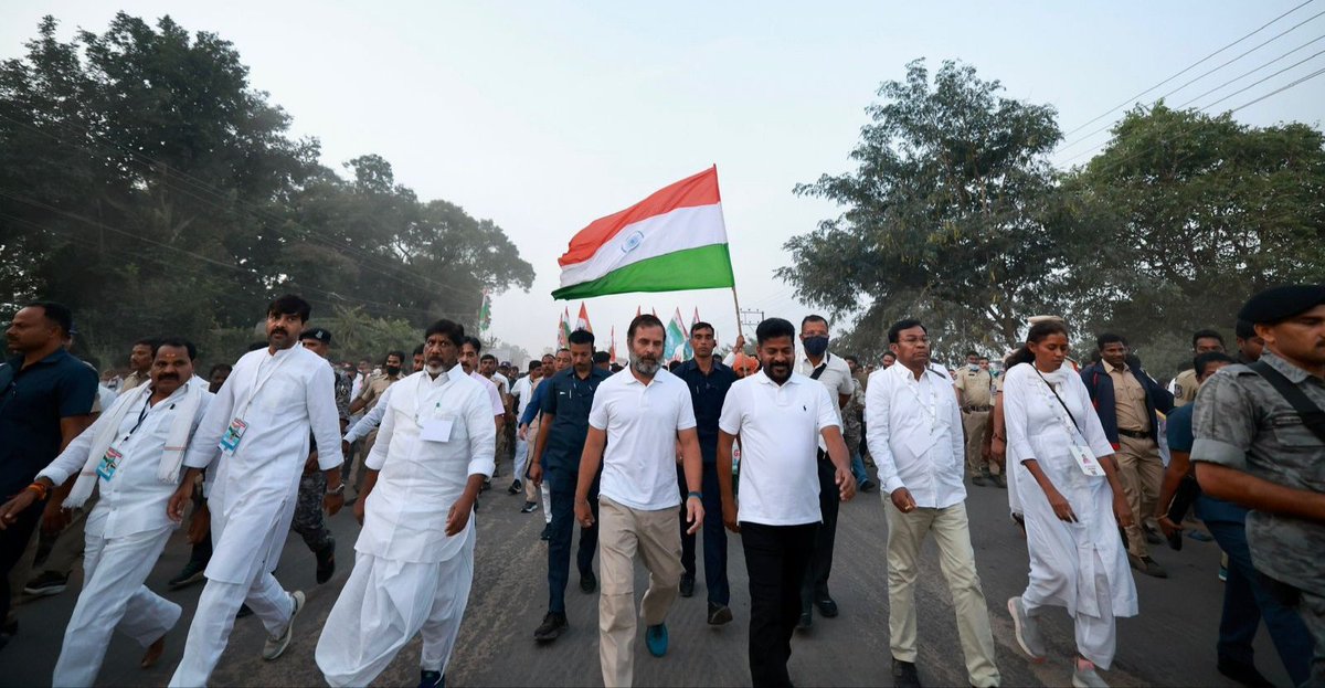NSUIWestBengal's tweet photo. #BharatJodoYatra is driven by the values our Tricolor represents- Bravery, Truth, and Progress. https://t.co/XUXGjZnafG