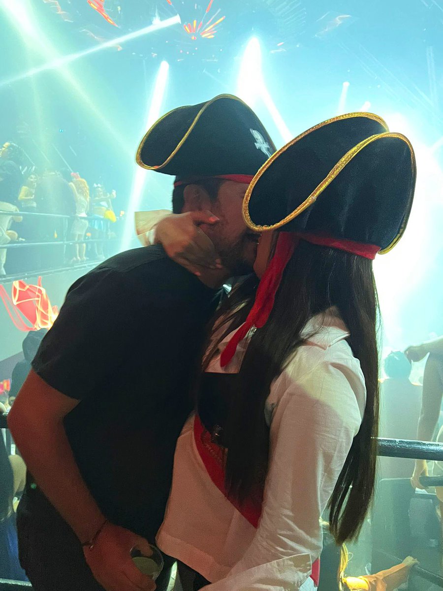 pauuTurrubiates's tweet photo. Ayyy yo te amo mucho 😍😍😍😍 @JoshIker https://t.co/dkPZHX5tNz