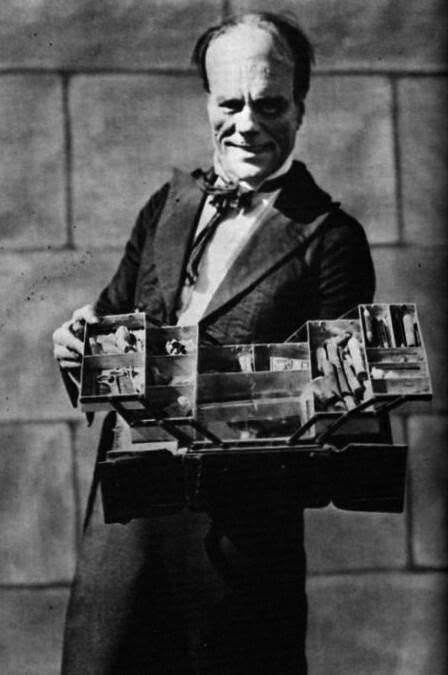MatthewAMullins's tweet photo. The Phantom of the Opera (1925)
Lon Chaney as The Phantom
Mid makeup posing with his makeup kit and onscreen
#PhantomoftheOpera #Phantom1925 https://t.co/UDWQ7YIfjL