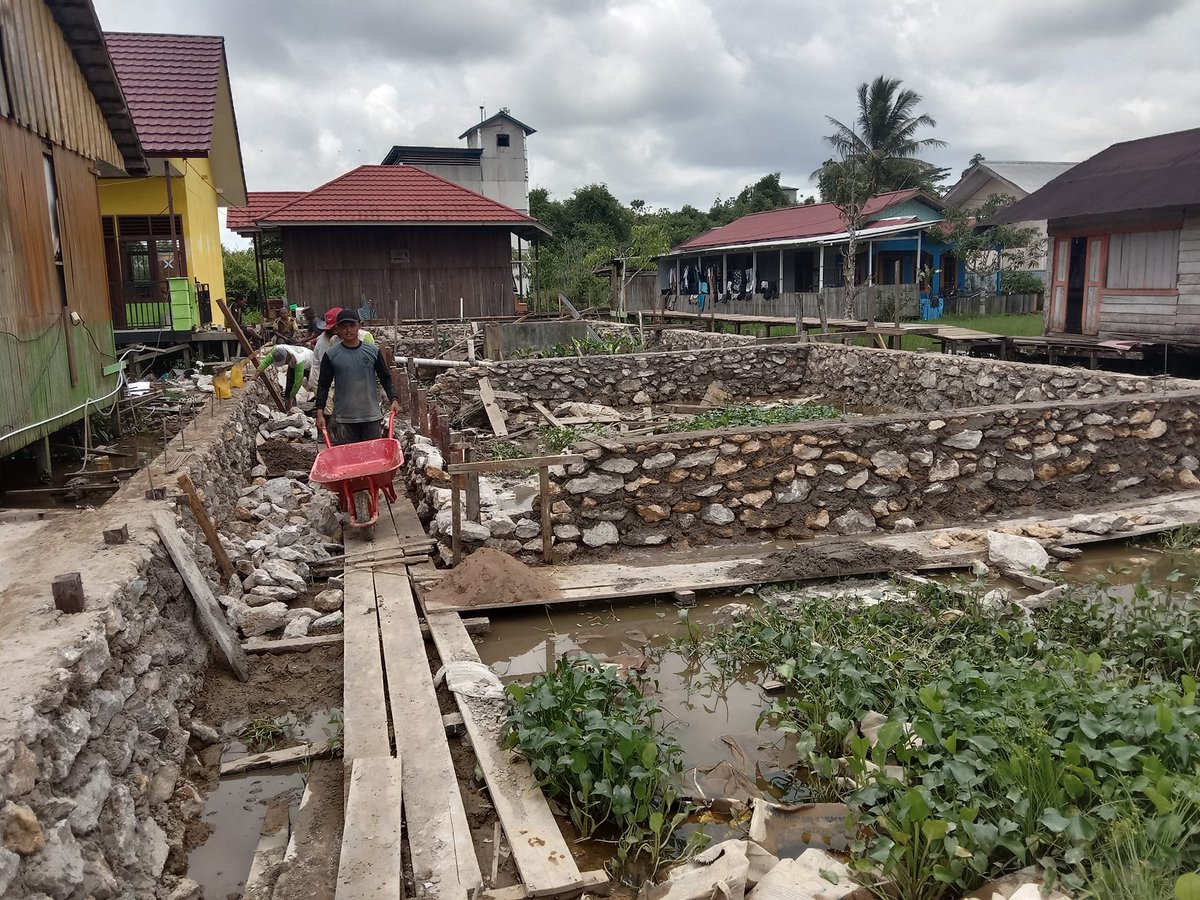 suara_irwan's tweet photo. 3. Dengan bantuan aspirasi Dr. H. Irwan ini. Semoga Desa Anggana makin maju, bahagia warganya sejahtera masyarakatnya.
#Berpikir
#Bersuara
#Bertindak https://t.co/XnZJTJtOt9