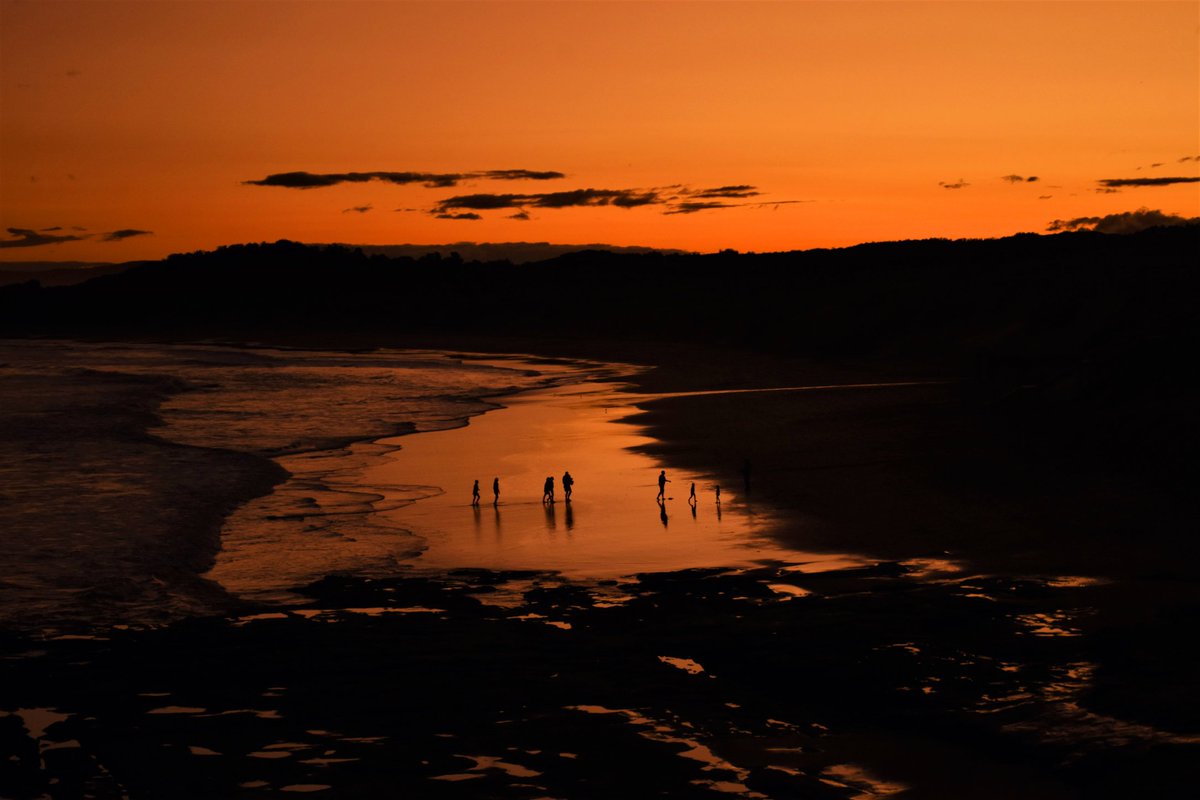 Hang In There, Until You Achieve The Dream. alexandragrose.blogspot.com/2022/10/hang-i…