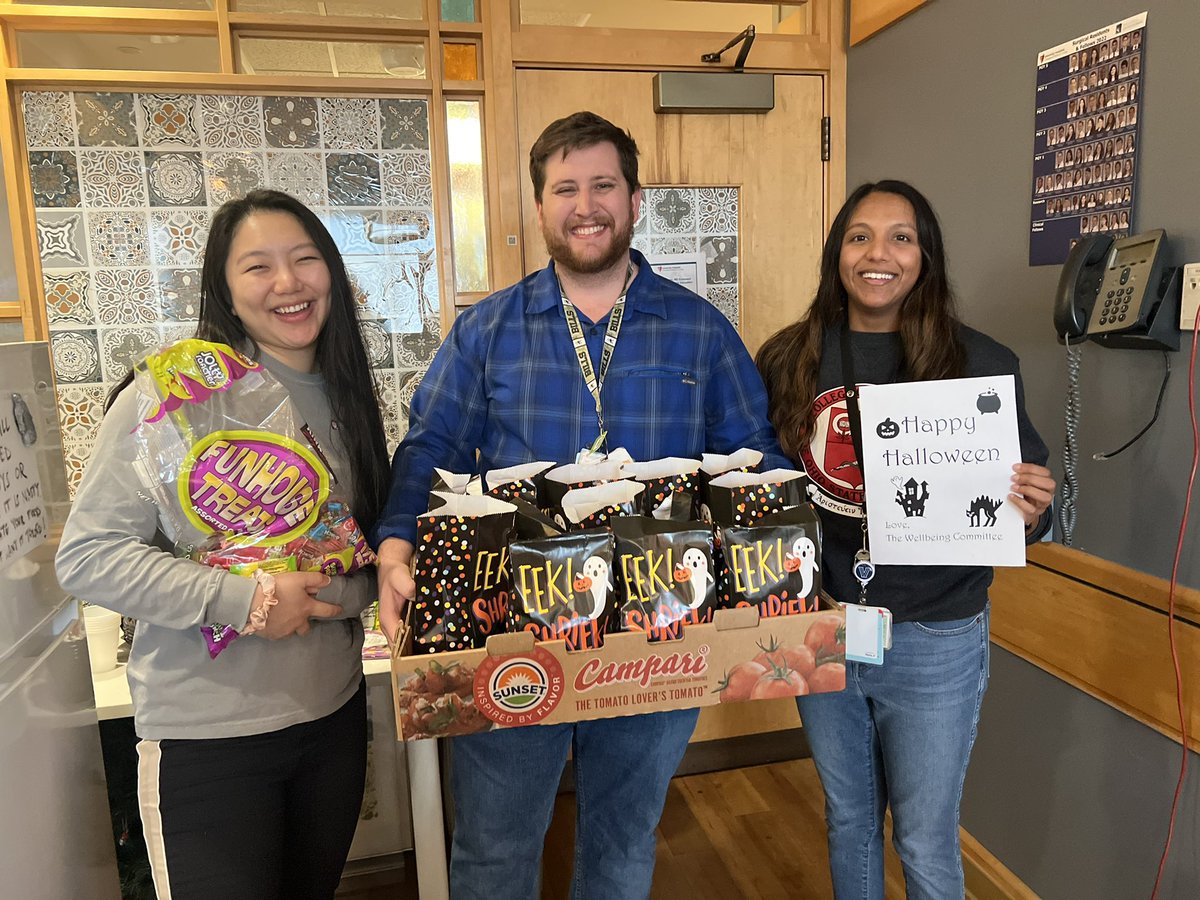 The wellness team coming through with some Halloween treats! @SaherKhanMD @AlexanderLoftu9 @MeganZChiu thank you to the well-being committee for always keeping a smile on all our faces! #surgeryfamily #residency