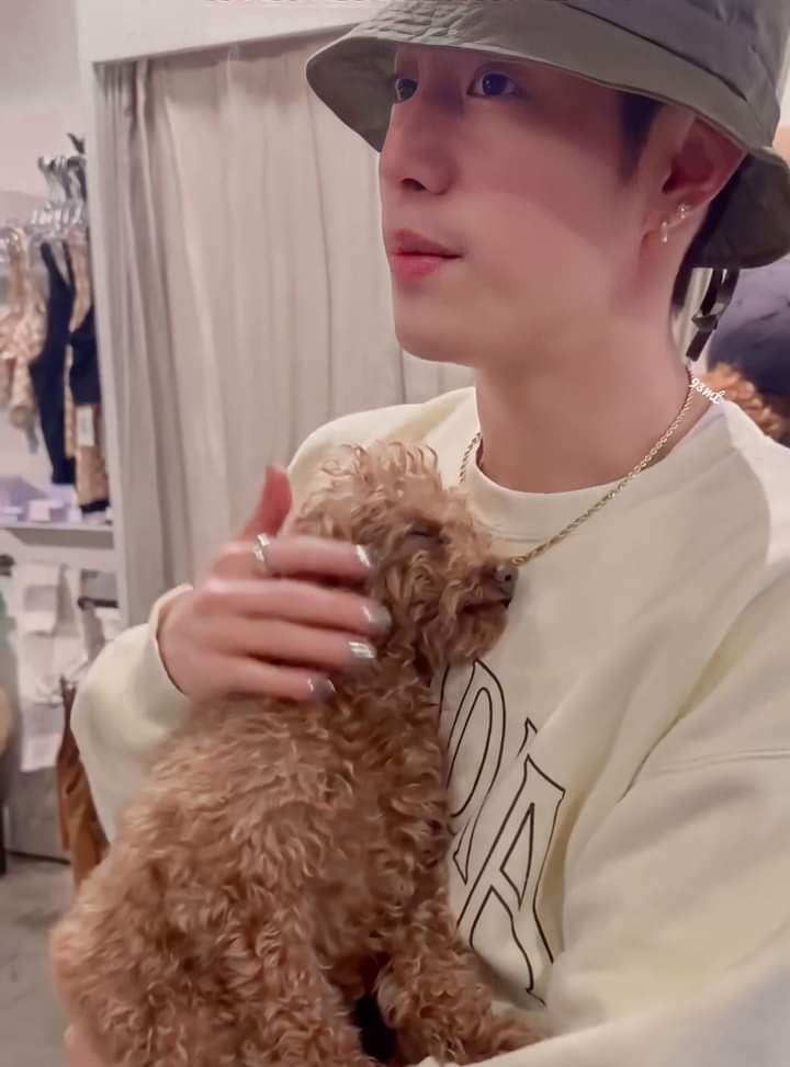 muminddd's tweet photo. แงงง น่ารักมั้กกกก 🤎🐶 https://t.co/a19tLA64HR