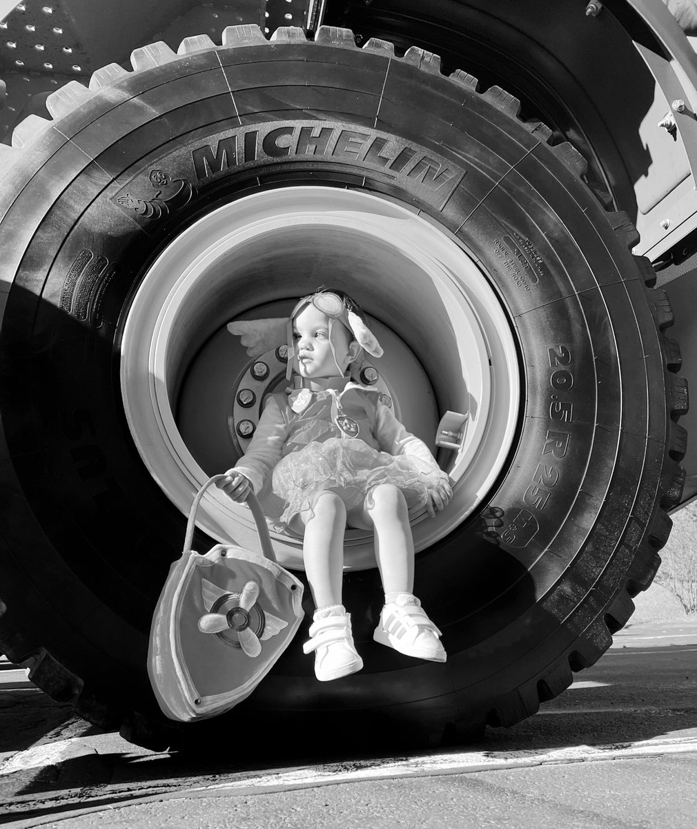 ALGAFFNEY's tweet photo. @MichelinUSA @MichelinUSA Why isn’t my daughter in your advertisements yet??? https://t.co/tfOrlCGWQY