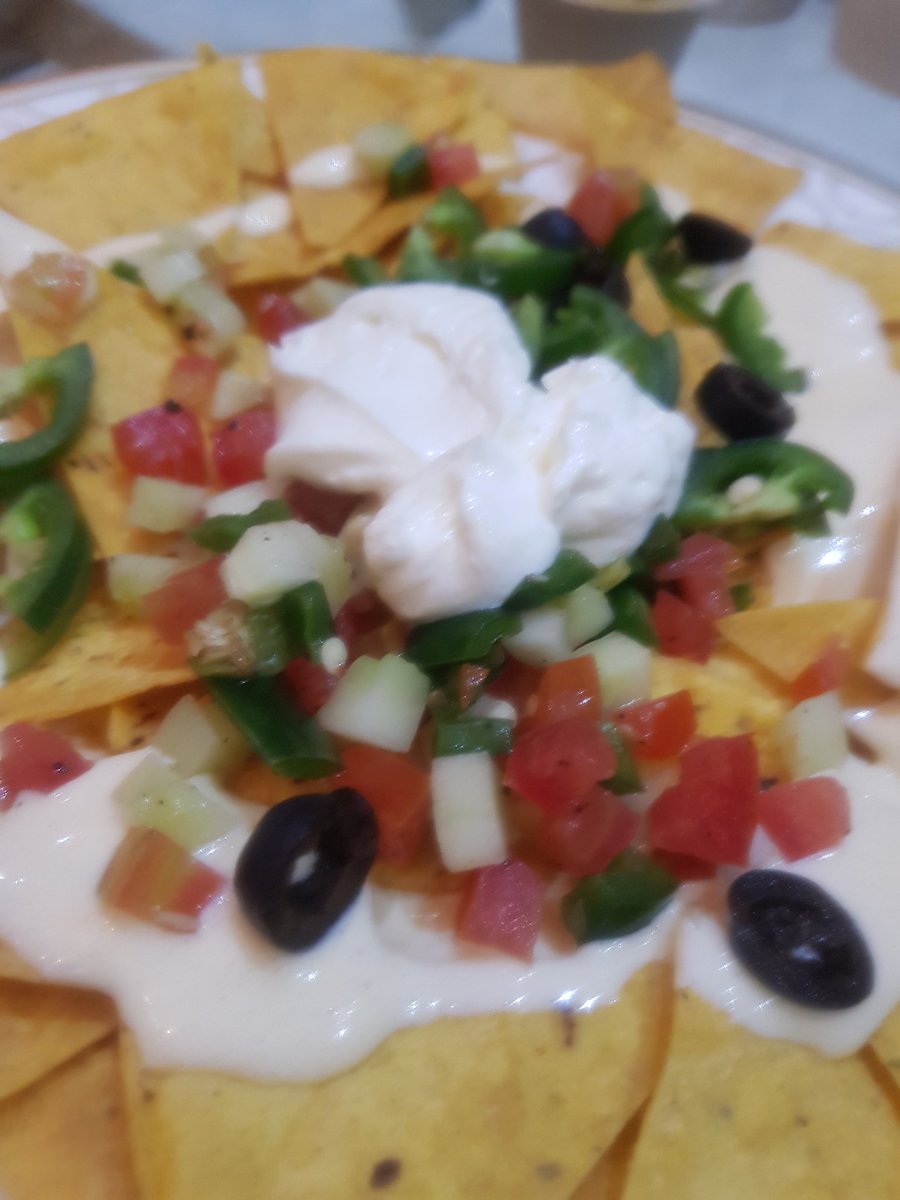 Self-assembled nachos, last evening. Tasted good. 😊