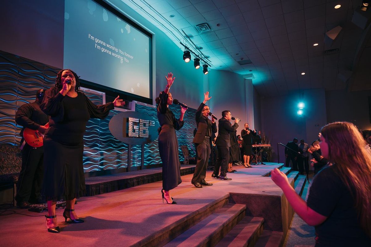 tppentecostals's tweet photo. God filled the room at our TPP Night of Worship! 🎶 We celebrate with one baptized in Jesus name and another received the Gift of the Holy Ghost! 

“When the praises go up 🙌🏻, the glory comes down 🙏🏽 “- @JaredRArango https://t.co/PQzocUav5D