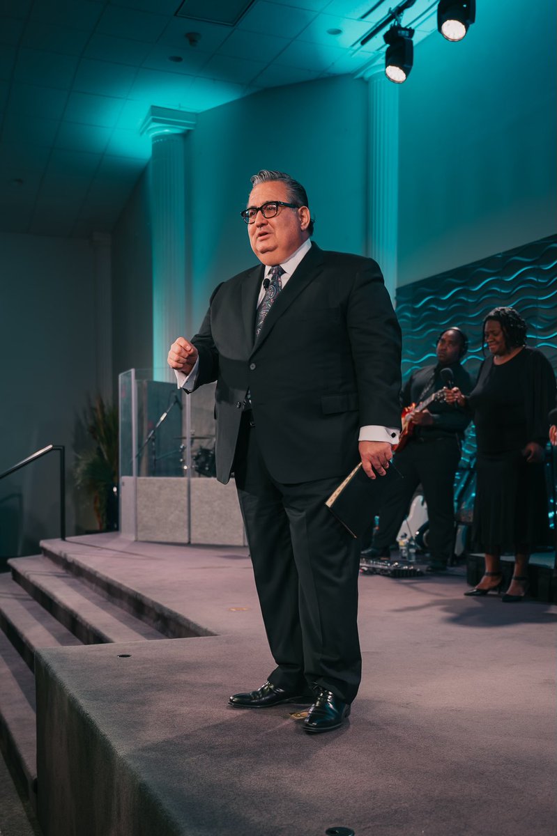tppentecostals's tweet photo. God filled the room at our TPP Night of Worship! 🎶 We celebrate with one baptized in Jesus name and another received the Gift of the Holy Ghost! 

“When the praises go up 🙌🏻, the glory comes down 🙏🏽 “- @JaredRArango https://t.co/PQzocUav5D