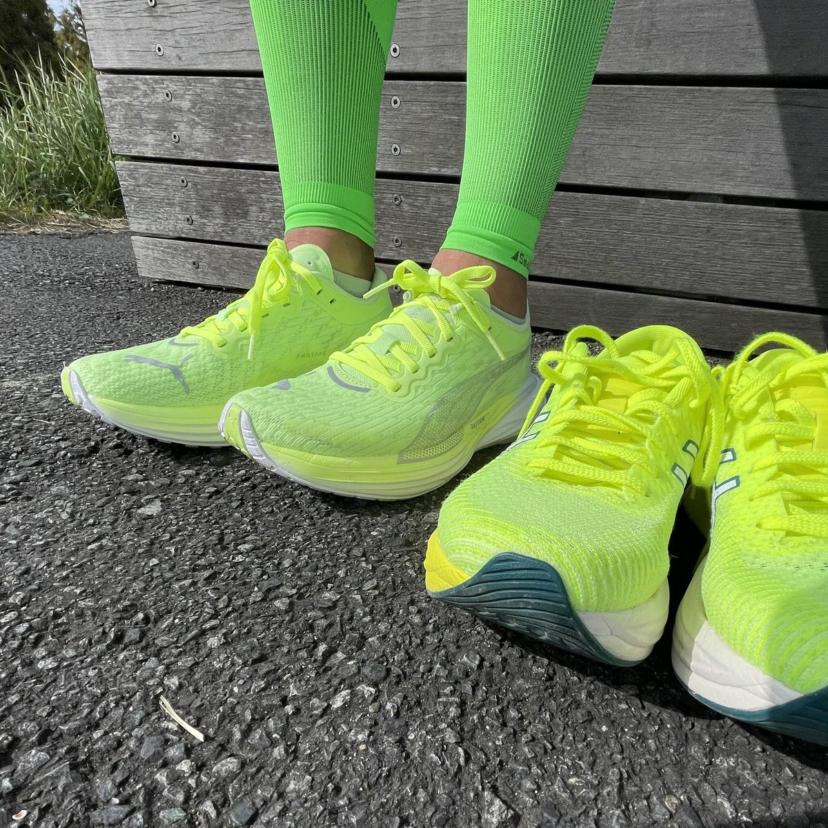 RunnerErikinha's tweet photo. 今年のテーマカラーではないのですが、PUMAもアシックスも、ニュートンもイエロー💦
#レースデイシューズ選び
#pumaディヴィエイトニトロ2
#asicsmagicspeed2
#newtonグラビタス https://t.co/suj4MBAfkN