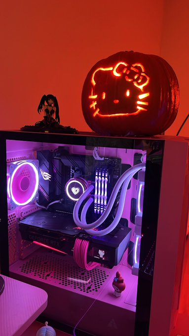 Watch kitty's leaked NSFW photo on TwXstars