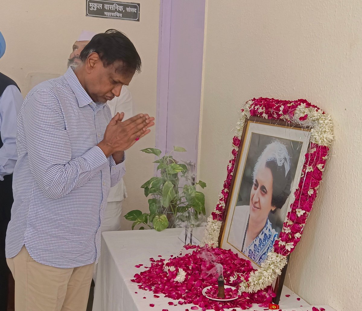 Dr_Uditraj's tweet photo. भारत को वास्तव में सशक्त राष्ट्र बनाने वाली देश की पहली महिला प्रधानमंत्री श्रीमती इंदिरा गांधी जी को उनके बलिदा�� दिवस पर नमन। https://t.co/Zf092GvTdU