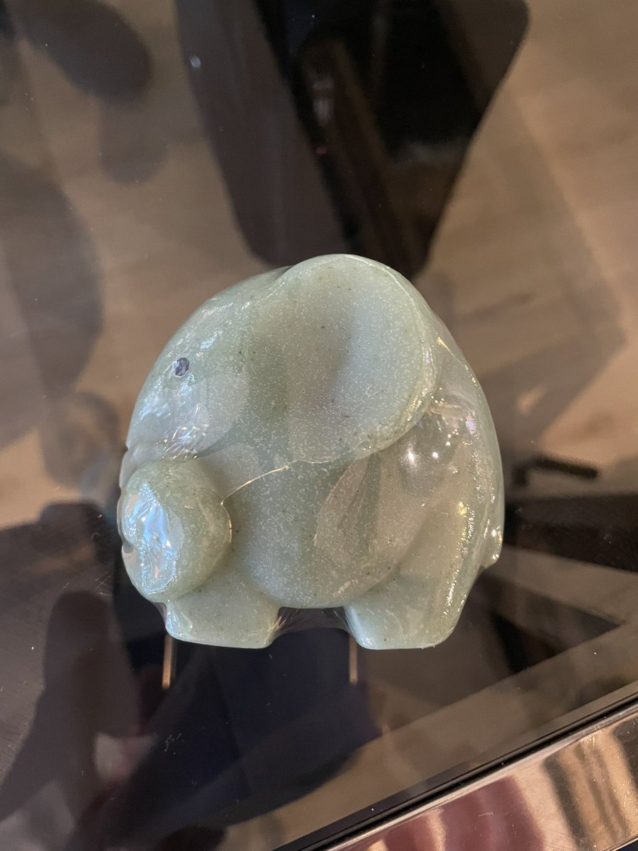KatiSimpson1976's tweet photo. When you’re in Bangkok airport on a mission to find elephant soap https://t.co/ju8EU62MSt