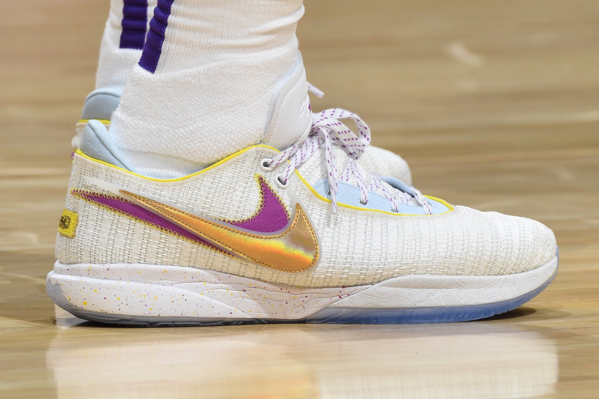 Complex Sneakers on X: .@KingJames in the “Young Heirs” Nike LeBron 20  tonight.  / X