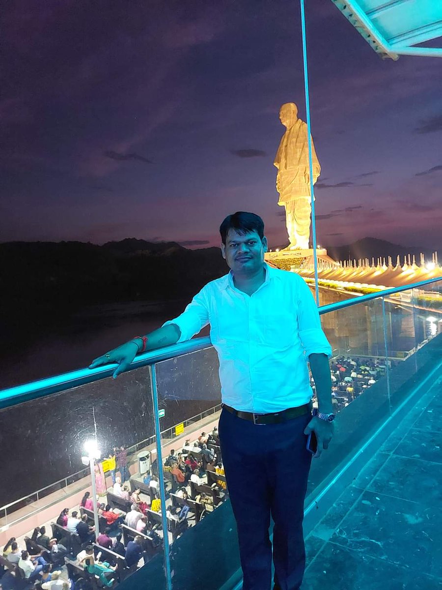 PrabhuDyadav's tweet photo. राष्ट्रीय एकता और अखंडता के प्रतीक, राष्ट्र गौरव लौह पुरुष सरदार वल्लभ भाई पटेल जी की जयंती ‘राष्ट्रीय एकता दिवस’ पर शत् शत् नमन।
#sardarpateljayanti
#statuofunity https://t.co/u8iWIUmGg6