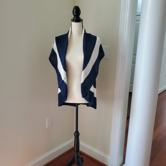 So good I had to share! Check out all the items I'm loving on <a href="/Poshmarkapp/">Poshmark</a> #poshmark #fashion #style #shopmycloset #vaneli #cabi: posh.mk/W2edf06lftb