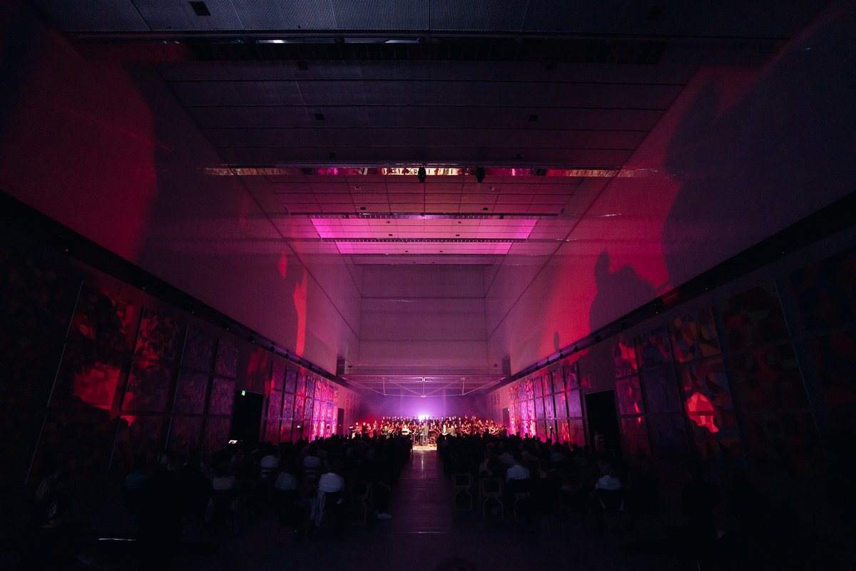 phxcpark's tweet photo. Ensemble Apex, alongside Sydney Philharmonia Choirs’ VOX, awakened souls and lifted spirits with Verdi’s Requiem. Conductor Sam Weller found Dangrove’s equal, a piece as epic and expansive as the Grand Hall itself.

📸 Jordan K Munns https://t.co/PoTBNN8Gdy