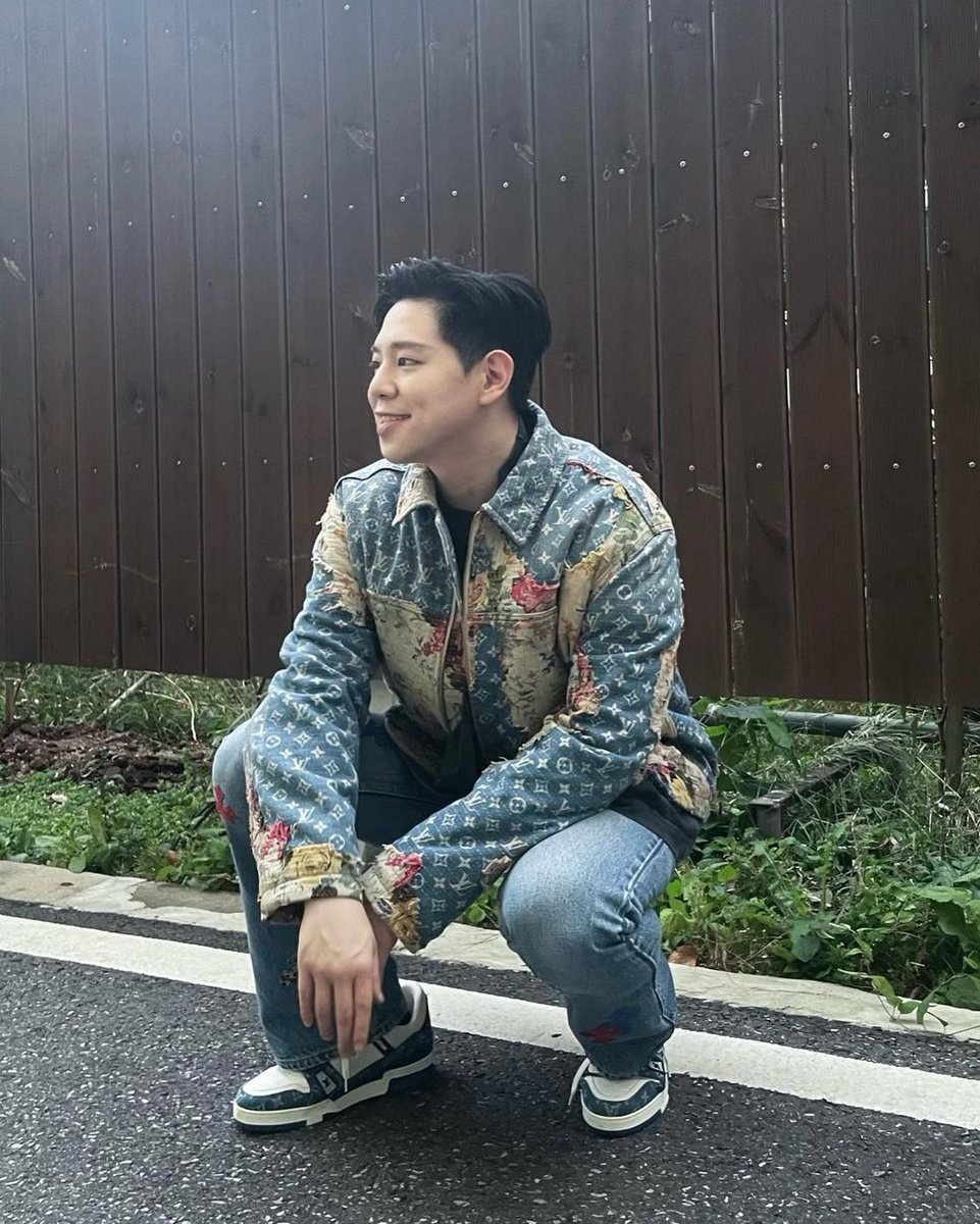 MbkUpdates's tweet image. Woo Taewoon | Instagram October 2022  

#WOOTAEWOON #TAEWOON #WUNO #SPEED #CO_EDSCHOOL #HWANGMINHYUN #NUEST
@bkgo123