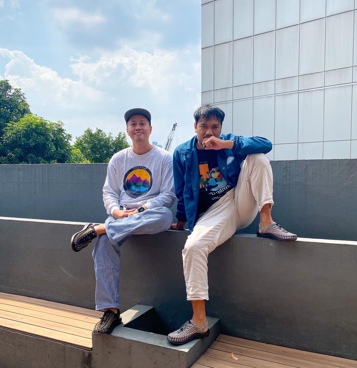 Siaran seminggu ini sama “abang-abangan festival” <a href="/kikiauliaucup/">Kiki Ucup</a> di <a href="/Prambors/">prambors</a>. We’re wearing #keen #keenindonesia