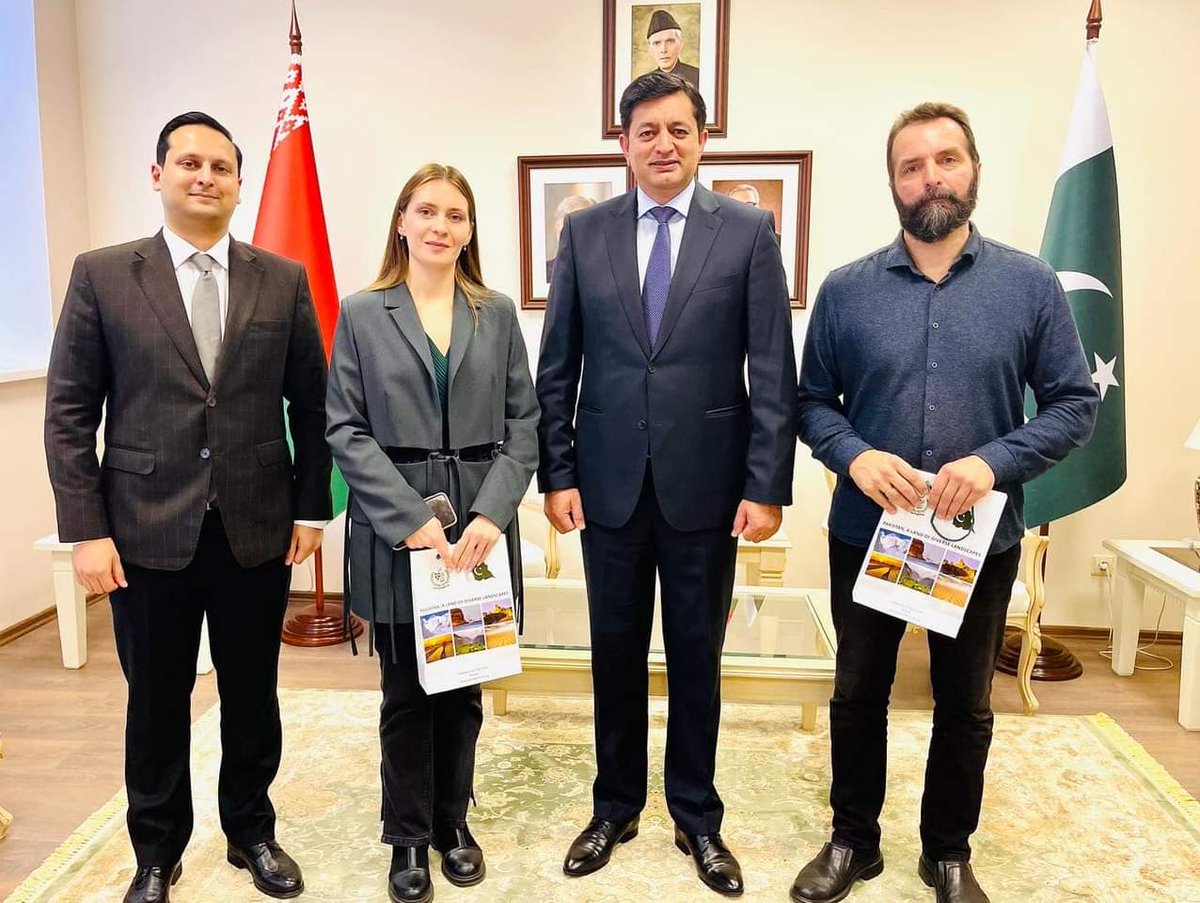 PakinBelarus's tweet photo. Ambassador Sajjad Haider Khan was interviewed by the Capital Television of Belarus (CTV channel) on October 27.
The Ambassador spoke about the recent high level engagements between the two countries and the road map for the future collaborations.
#pakistaninbelarus https://t.co/wIPDOhU28R