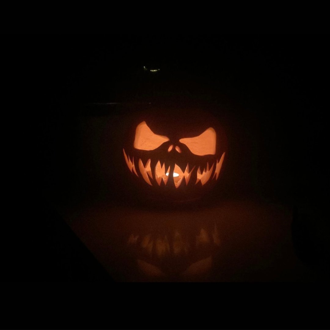 InventDesignB's tweet image. Happy Halloween! 

🎃 Winner Announcement 🎃

Well done to Fern for carving the scariest pumpkin 🎉

Thank you to all who took part in the competition! 

#halloween #competition #pumpkincarving #pumpkin  #InventDesignBuild