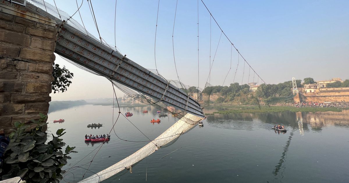 India suspension bridge swayed before collapsing as toll jumps to 134 reut.rs/3SZdrio