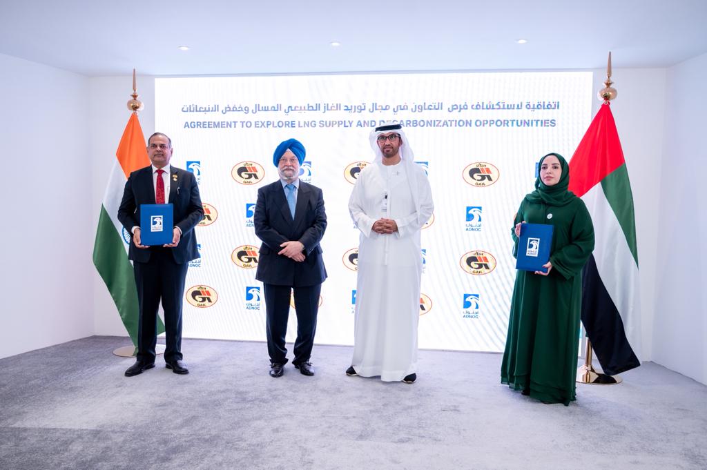 Taking India-UAE energy partnership to the next level, one step at a time. Hon Minister @HardeepSPuri @PetroleumMin and HE Dr. Sultan Al Jaber , MD & Group CEO @ADNOCGroup oversaw an MoU between @gailindia & @ADNOCGroup @ADIPECOfficial @sunjaysudhir @MEAIndia @cgidubai