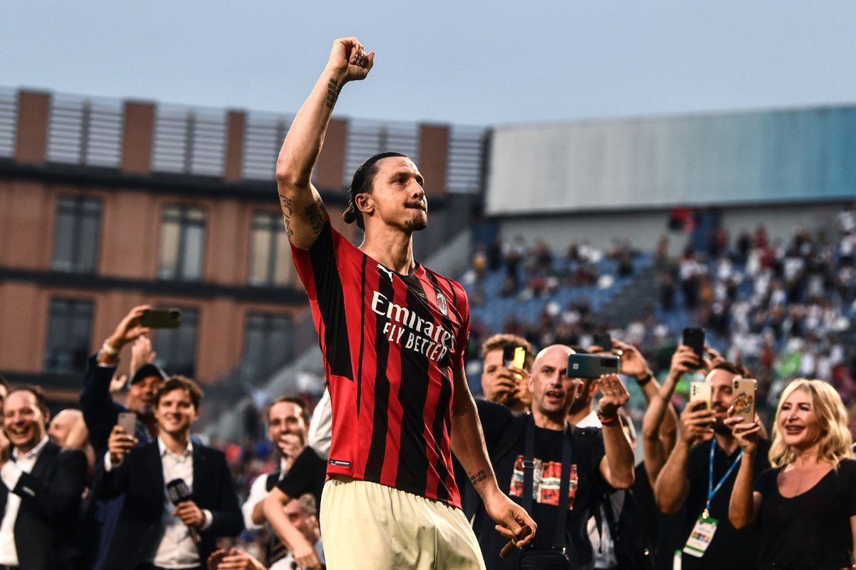 SoyCalcio_'s tweet photo. 🗣 Zlatan Ibrahimovic en 'Canal Plus': "Desde que dejé Francia, no hay nada interesante de lo que hablar. Francia me necesita a mí, pero yo no necesito a Francia. Pese a tener a Messi, Mbappé y Neymar no basta, porque no tenéis a Dios". https://t.co/hLGCyrtH3Q