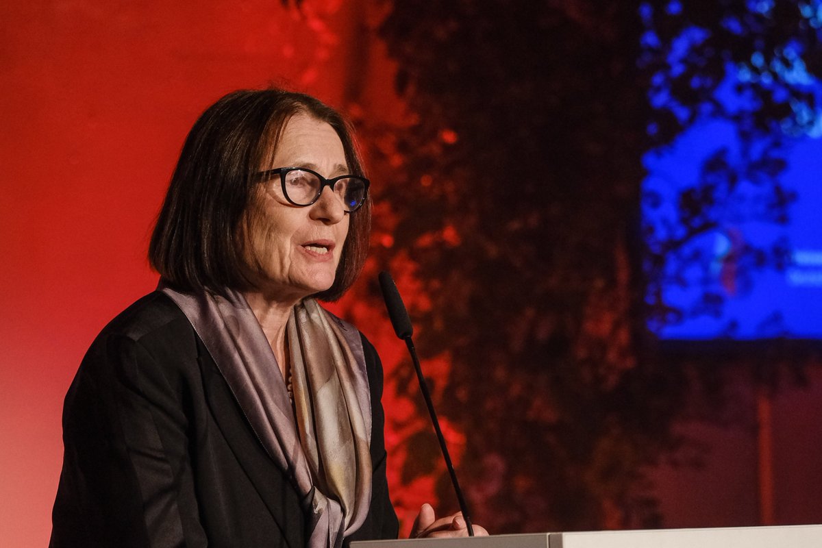 Veranstaltungstipp der <a href="/KoerberLBG/">KoerberGesellschaft</a>: Mitbegründerin von <a href="/EnMemorial/">Memorial in English</a> Irina Scherbakowa spricht am Mittwoch, 09.11. um 19 Uhr mit Historiker Volkhard Knigge über den Umgang mit totalitärer Vergangenheit. Moderation: <a href="/Woidelko/">Gabriele Woidelko</a>. Livestream hier👉 bit.ly/3zua4sH © Jens Schulze