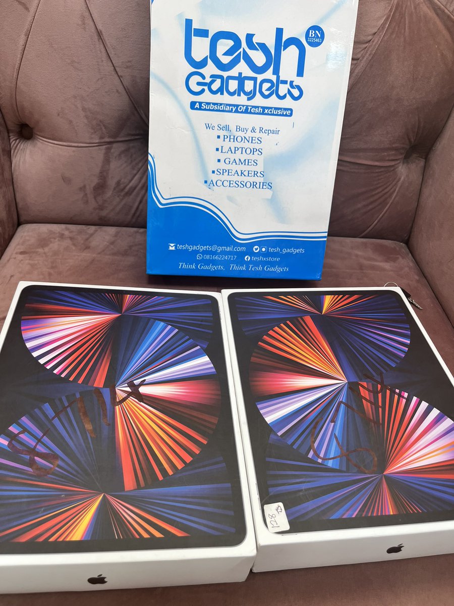 TeshGadgets's tweet photo. Brandnew Open Box iPad Pro 12.9” 128gb wifi + cellular 
:
Price — 630,000
: 
:
Phone number: 08166224717 https://t.co/YsM6J4ZEiv