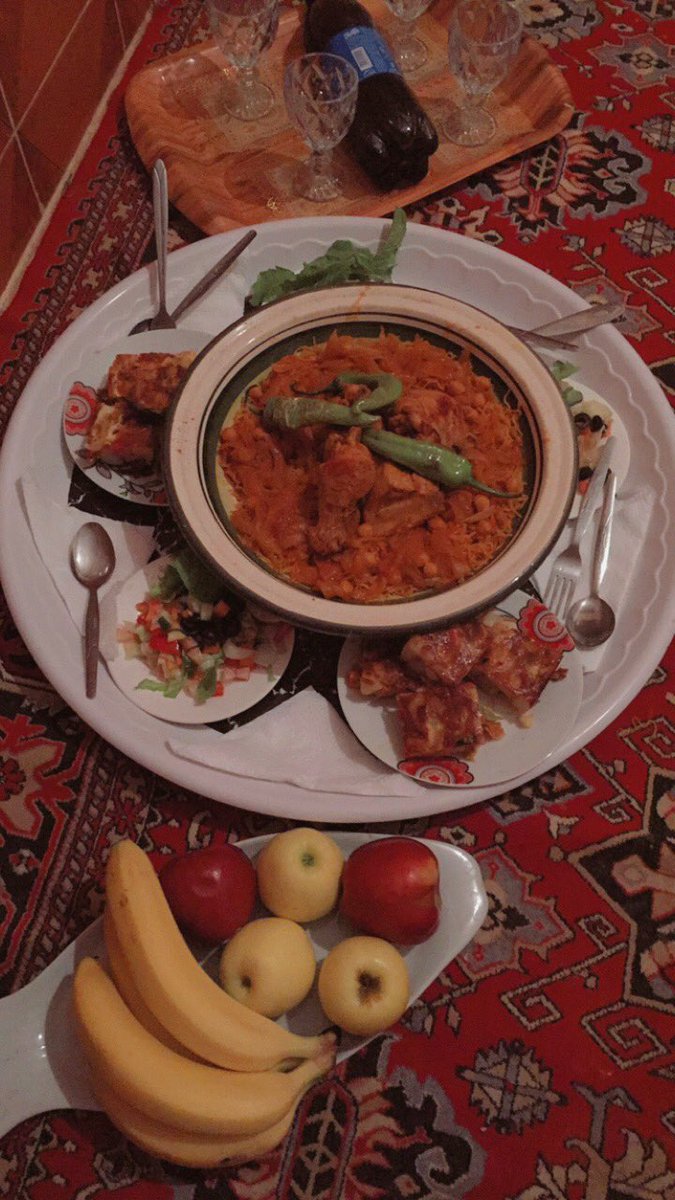 "يأتي على الناس زمان تكون العافية فيه على عشرة أجزاء .. تسعة منها في اعتزال الناس ، والعاشرة في الصمت."

- علي بن أبي طالب