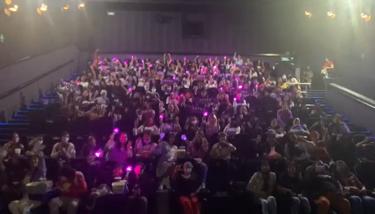 ilselupa's tweet photo. Fotos de #Aroha en cine Forum Buenavista 💜 en facebook se baja la calidad me comentan , espero no se vean tan mal #CDMX
#ASTROSCOPExLATAM #ASTROCOPE #Astro https://t.co/saYtrL4jD2