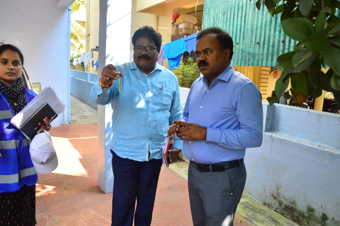 Today's inspection in Tarnaka.
Verified reservoir operations, safety measures at ongoing works in lalapet, interacted with consumers on water supply status &amp; quality. <a href="/hmwssbgmom7/">KS Vinod kumar - General Manager O&M Dn 7, HMWSSB</a>, DGMs manager &amp; staff present.
@KTRTRS <a href="/TelanganaCMO/">Telangana CMO</a> <a href="/arvindkumar_ias/">Arvind Kumar</a> <a href="/HMWSSBOnline/">HMWSSB</a>
