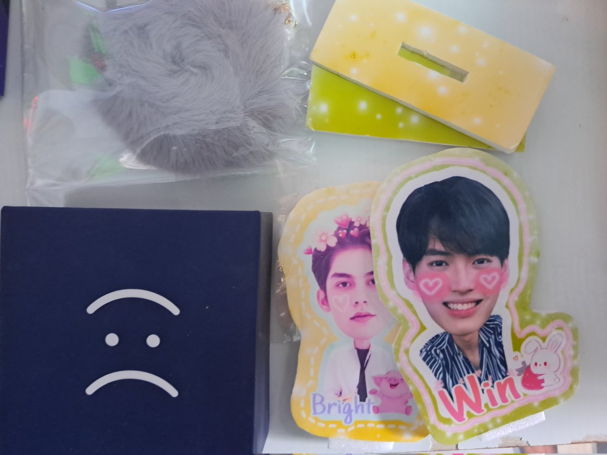 Chalisaghjm's tweet photo. ได้รับของแล้วนะค่ะ มีของแถมด้วยขอบคุณมากเลยค่ะ #รีวิวร้านคุณจุน https://t.co/mus9Ega7At